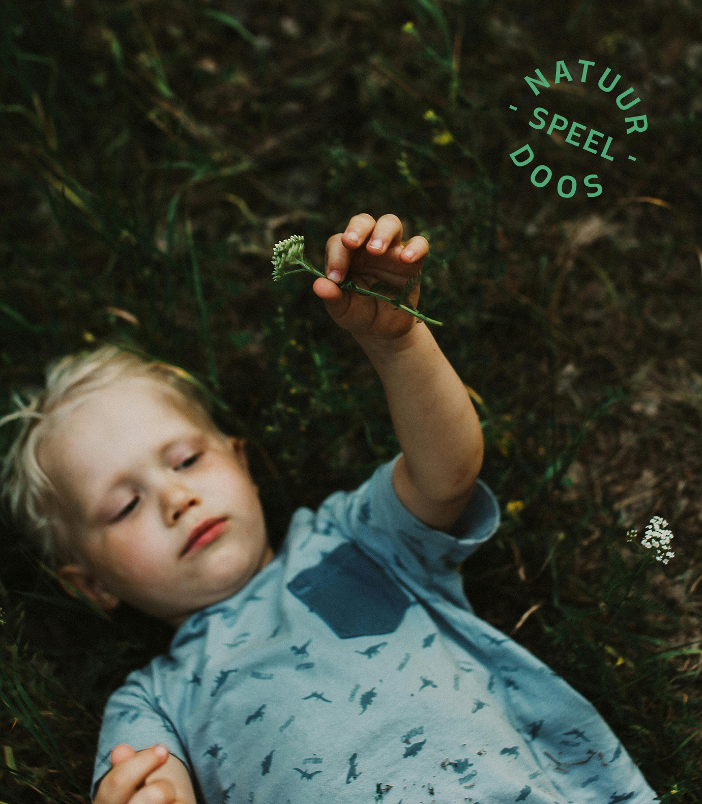 250811_Natuurspeeldoos_BoyOutside_1380x1580