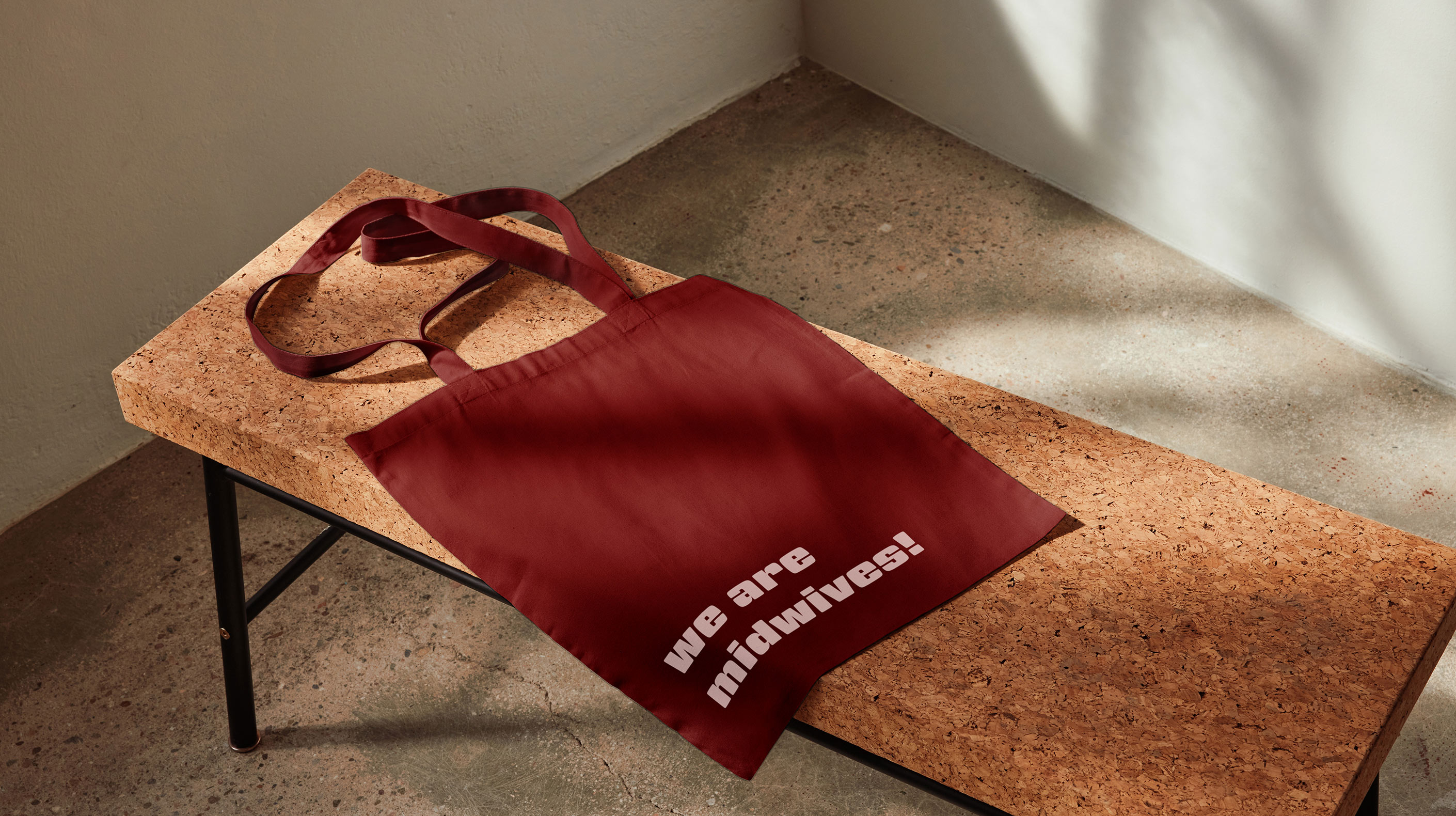250811_wearemidwives_totebag_2820x1580