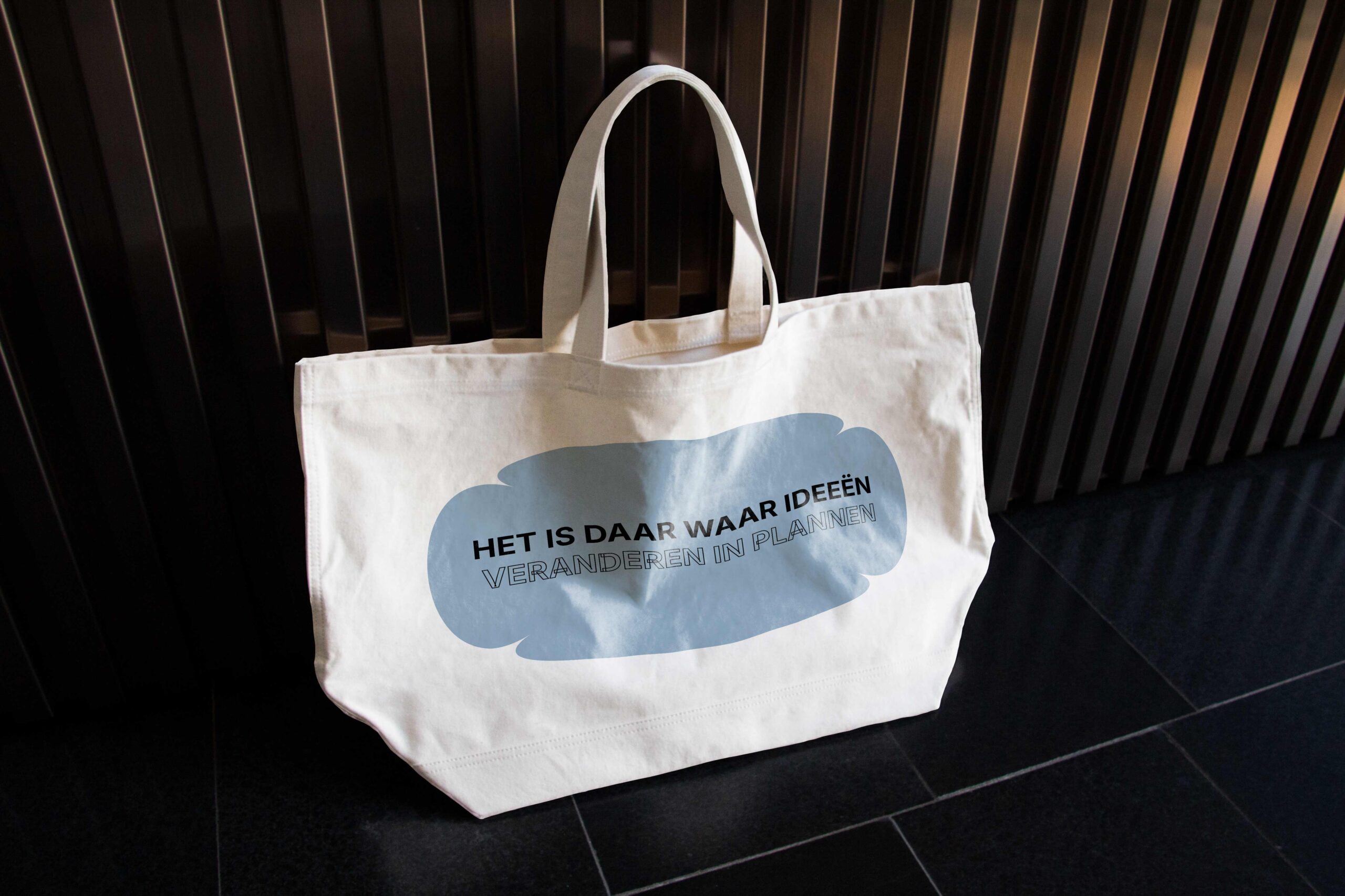 250403_Wave_DesignDirection_Bag